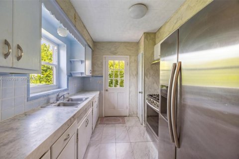 Купить виллу или дом в Серфсайд, Флорида 3 спальни, 115.01м2, № 1996660 - фото 21