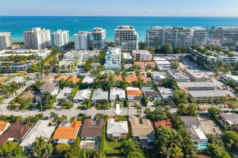 Купить виллу или дом в Серфсайд, Флорида 3 спальни, 115.01м2, № 1996660 - фото 2