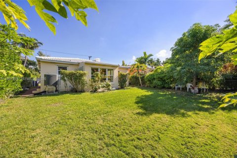 Купить виллу или дом в Серфсайд, Флорида 3 спальни, 115.01м2, № 1996660 - фото 10