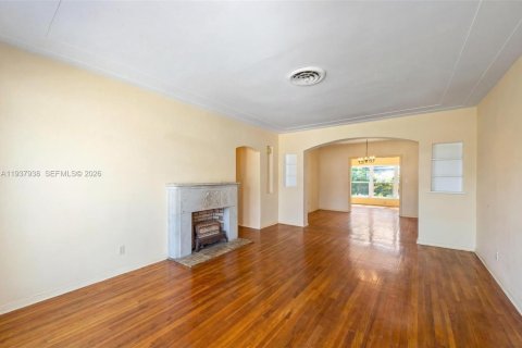 Купить виллу или дом в Серфсайд, Флорида 3 спальни, 115.01м2, № 1996660 - фото 16