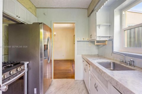 Купить виллу или дом в Серфсайд, Флорида 3 спальни, 115.01м2, № 1996660 - фото 22