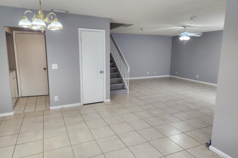 Adosado en alquiler en West Palm Beach, Florida, 3 dormitorios, 150.87 m2 № 2086228 - foto 6