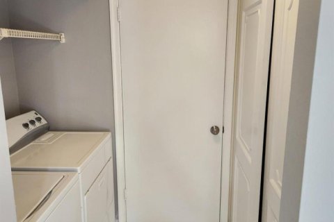 Adosado en alquiler en West Palm Beach, Florida, 3 dormitorios, 150.87 m2 № 2086228 - foto 11