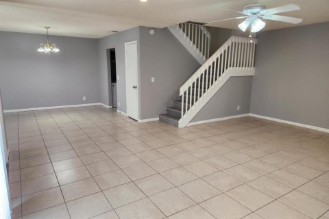 Adosado en alquiler en West Palm Beach, Florida, 3 dormitorios, 150.87 m2 № 2086228 - foto 7