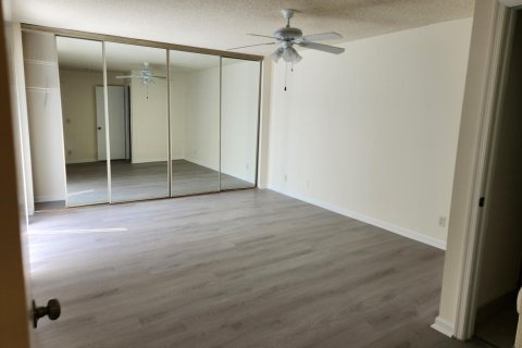 Adosado en alquiler en West Palm Beach, Florida, 3 dormitorios, 150.87 m2 № 2086228 - foto 16