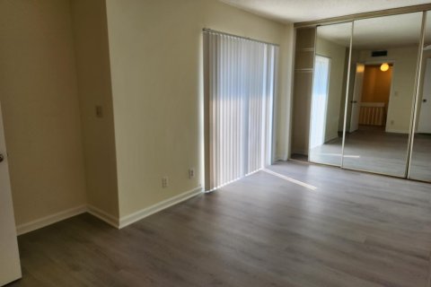 Adosado en alquiler en West Palm Beach, Florida, 3 dormitorios, 150.87 m2 № 2086228 - foto 17
