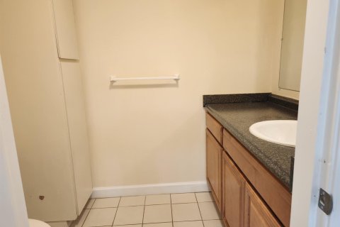 Adosado en alquiler en West Palm Beach, Florida, 3 dormitorios, 150.87 m2 № 2086228 - foto 12