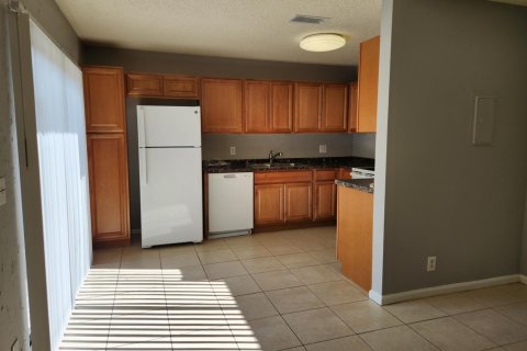 Adosado en alquiler en West Palm Beach, Florida, 3 dormitorios, 150.87 m2 № 2086228 - foto 4