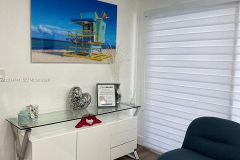 Villa ou maison à vendre à Miami, Floride: 7 chambres, 190.64 m2 № 2083608 - photo 24