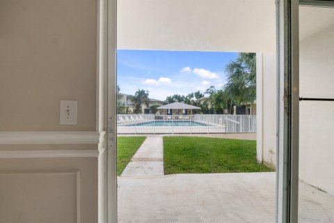 Condo in North Palm Beach, Florida, 3 bedrooms № 2260144 - photo 22