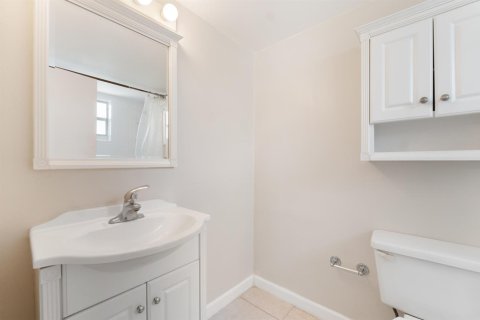Condo in North Palm Beach, Florida, 3 bedrooms № 2260144 - photo 18