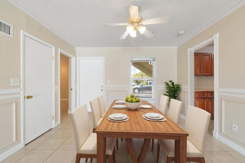 Condo in North Palm Beach, Florida, 3 bedrooms № 2260144 - photo 12