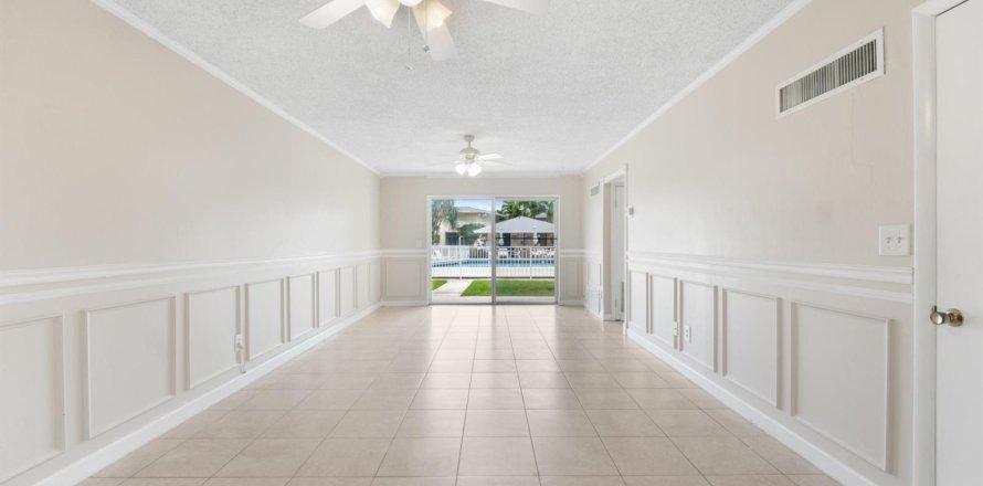 Condo in North Palm Beach, Florida, 3 bedrooms № 2260144