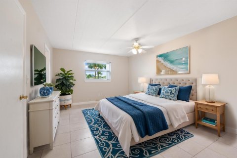 Condo in North Palm Beach, Florida, 3 bedrooms № 2260144 - photo 14