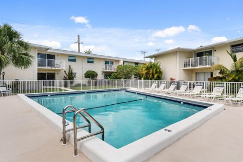 Condo in North Palm Beach, Florida, 3 bedrooms № 2260144 - photo 26