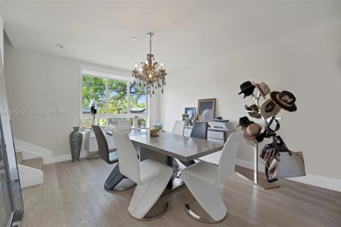 Touwnhouse à vendre à Miami, Floride: 2 chambres, 129.32 m2 № 2043371 - photo 6