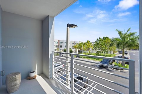 Touwnhouse à vendre à Miami, Floride: 2 chambres, 129.32 m2 № 2043371 - photo 21