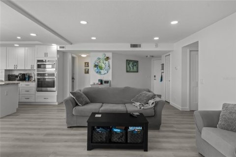Copropriété à vendre à Saint Petersburg, Floride: 2 chambres, 122.17 m2 № 2308104 - photo 5