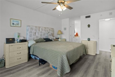 Copropriété à vendre à Saint Petersburg, Floride: 2 chambres, 122.17 m2 № 2308104 - photo 19
