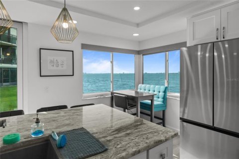 Copropriété à vendre à Saint Petersburg, Floride: 2 chambres, 122.17 m2 № 2308104 - photo 15