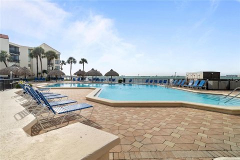 Copropriété à vendre à Saint Petersburg, Floride: 2 chambres, 122.17 m2 № 2308104 - photo 30