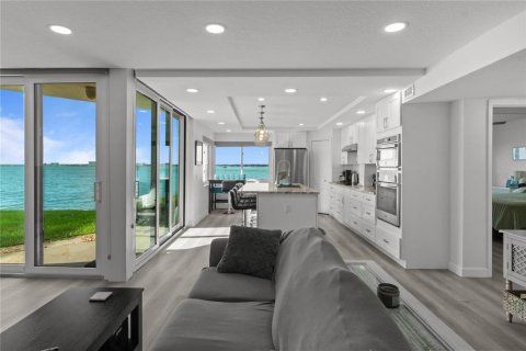 Copropriété à vendre à Saint Petersburg, Floride: 2 chambres, 122.17 m2 № 2308104 - photo 8