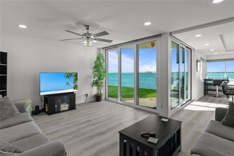 Copropriété à vendre à Saint Petersburg, Floride: 2 chambres, 122.17 m2 № 2308104 - photo 7