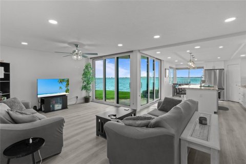 Copropriété à vendre à Saint Petersburg, Floride: 2 chambres, 122.17 m2 № 2308104 - photo 28