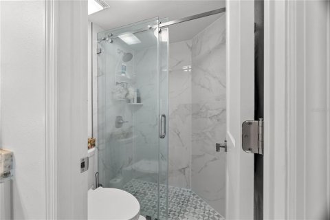 Copropriété à vendre à Saint Petersburg, Floride: 2 chambres, 122.17 m2 № 2308104 - photo 23