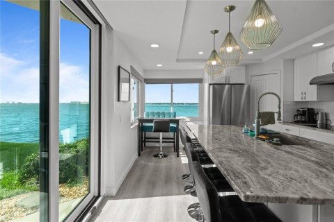 Copropriété à vendre à Saint Petersburg, Floride: 2 chambres, 122.17 m2 № 2308104 - photo 12