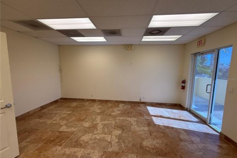 Immobilier commercial à vendre à West Palm Beach, Floride: 121.33 m2 № 2200291 - photo 2