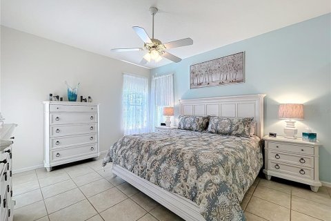 House in Clermont, Florida 3 bedrooms, 185.8 sq.m. № 1636969 - photo 15