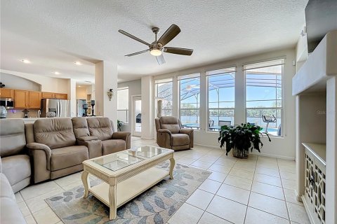House in Clermont, Florida 3 bedrooms, 185.8 sq.m. № 1636969 - photo 8