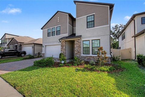 Casa en Land O' Lakes, Florida 5 dormitorios, 304.91 m2 № 2302701