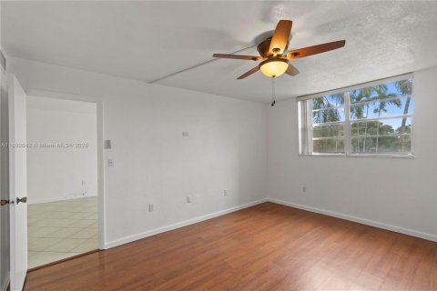 Condominio en venta en Plantation, Florida, 2 dormitorios, 100.33 m2 № 1943154 - foto 22