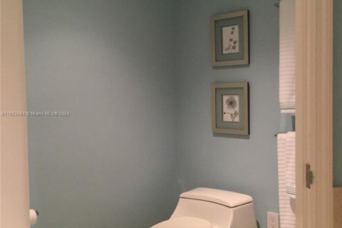 Copropriété à vendre à Miami, Floride: 2 chambres, 143.07 m2 № 1938081 - photo 18