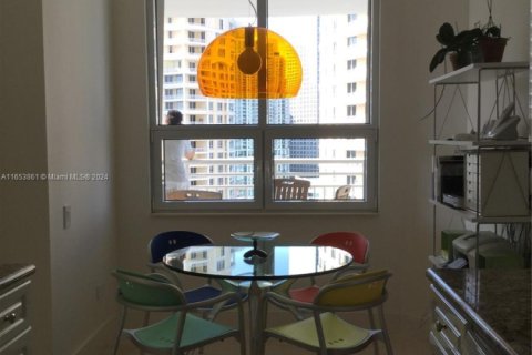 Condominio en venta en Miami, Florida, 2 dormitorios, 143.07 m2 № 1938081 - foto 13