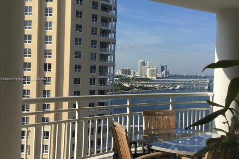 Condo in Miami, Florida, 2 bedrooms  № 1938081 - photo 7