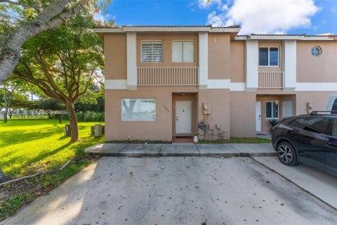 Touwnhouse à Miami, Floride 3 chambres, 135.82 m2 № 2407829