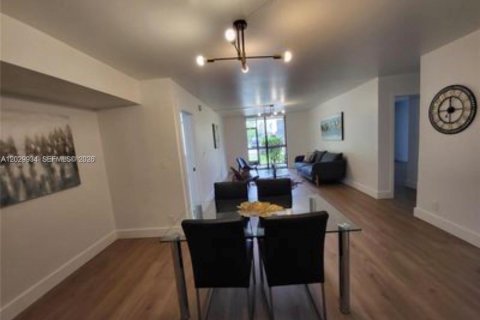Copropriété à louer à Deerfield Beach, Floride: 2 chambres, 95.97 m2 № 2086970 - photo 2