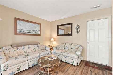 Villa ou maison à vendre à Port Charlotte, Floride: 2 chambres, 148.36 m2 № 2410678 - photo 6