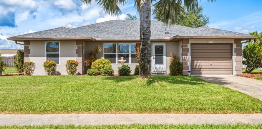 Villa ou maison à Port Charlotte, Floride 2 chambres, 148.36 m2 № 2410678