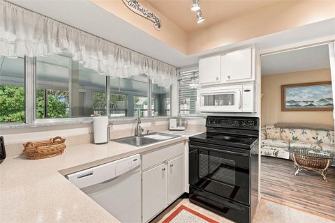 Villa ou maison à vendre à Port Charlotte, Floride: 2 chambres, 148.36 m2 № 2410678 - photo 12