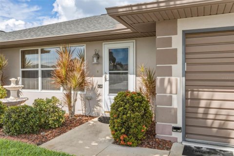 Villa ou maison à vendre à Port Charlotte, Floride: 2 chambres, 148.36 m2 № 2410678 - photo 2