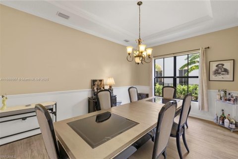House in Ave Maria, Florida 4 bedrooms, 302.68 sq.m. № 1938667 - photo 11