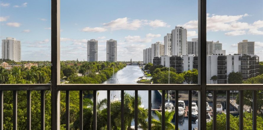 Appartement à Aventura, Floride 2 chambres, 116.13 m2 № 1790173