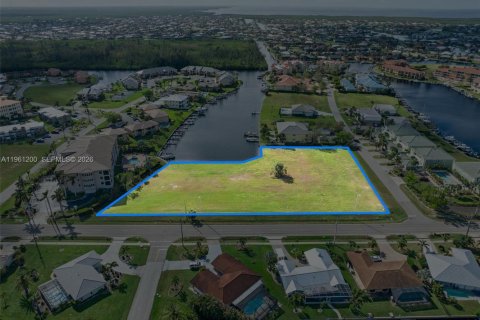 Immobilier commercial à vendre à Punta Gorda, Floride № 2080792 - photo 3