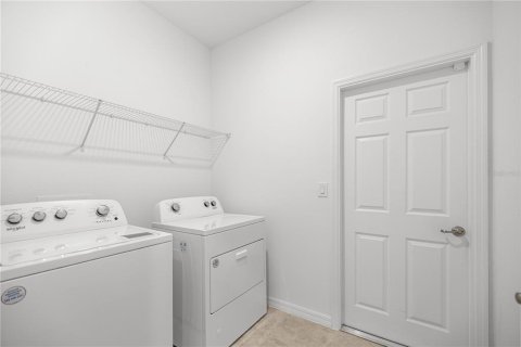 House in Ocala, Florida 3 bedrooms, 172.43 sq.m. № 1905030 - photo 19