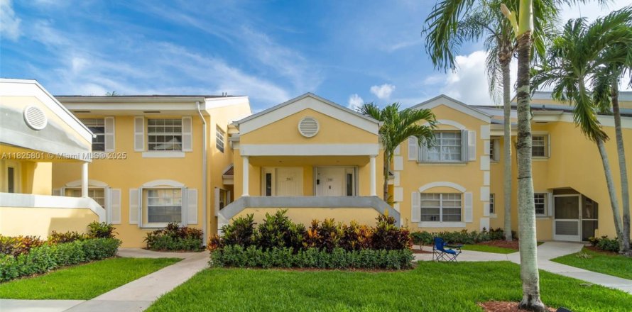 Condominio en Homestead, Florida, 2 dormitorios  № 1794418