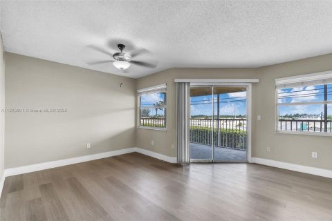 Condominio en venta en Homestead, Florida, 2 dormitorios, 107.77 m2 № 1794418 - foto 5